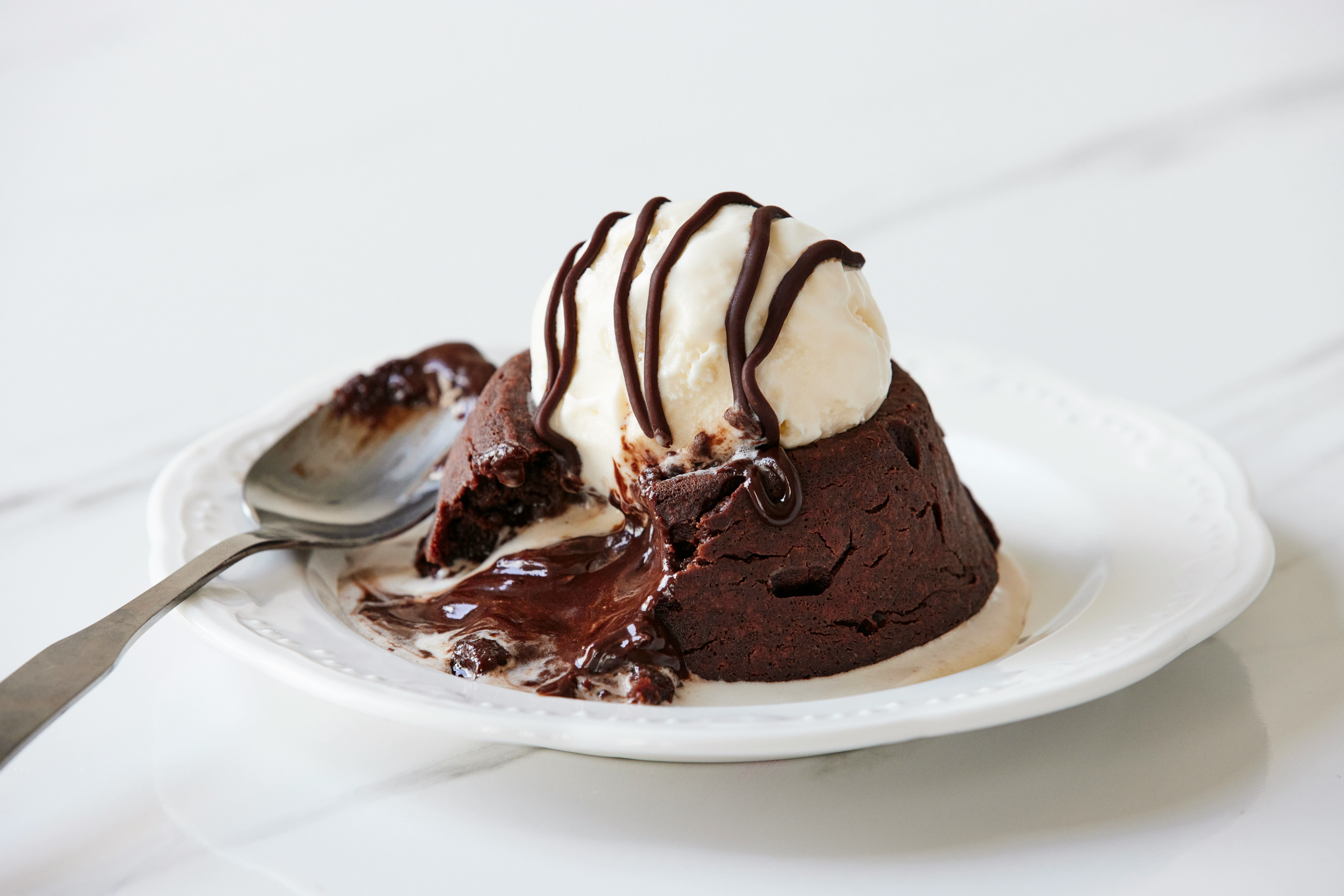 Choco Lava Premium Cake